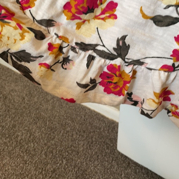 Lucky Top with Colorful Flowers - Picture 2 of 9